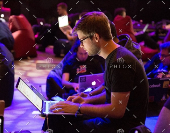 demo-attachment-438-alex-kotliarskyi-361099-unsplash